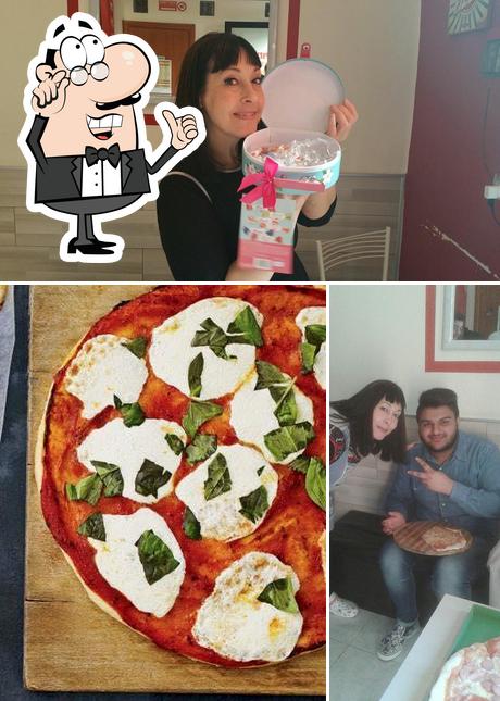 Pizza e Altro D'asporto si caratterizza per la interni e pizza