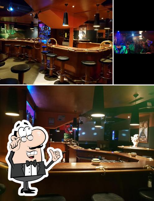 Gli interni di TITANIC-BAR
