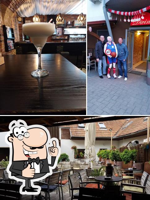 Guarda la immagine di bar Divino