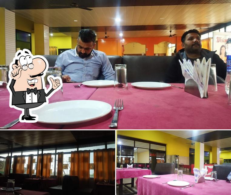 The interior of Sher-e-Punjab Dhaba Bharatgarh