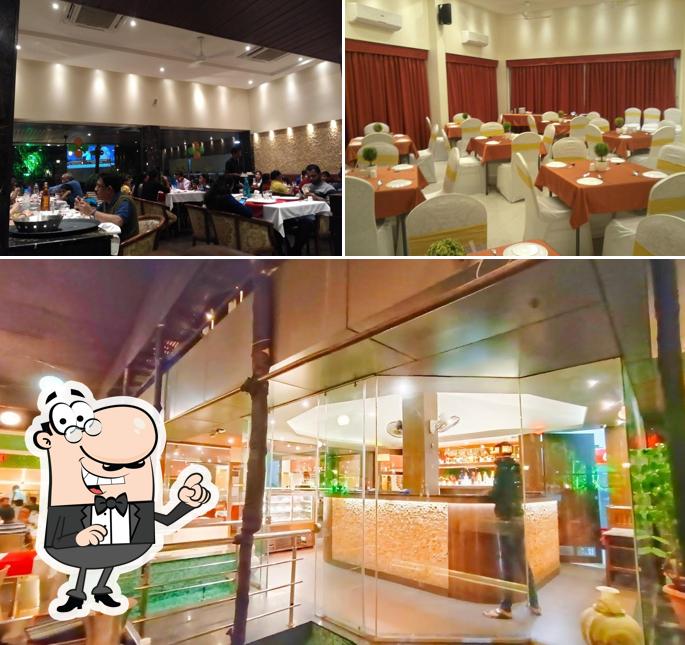 The interior of Golden Curry
