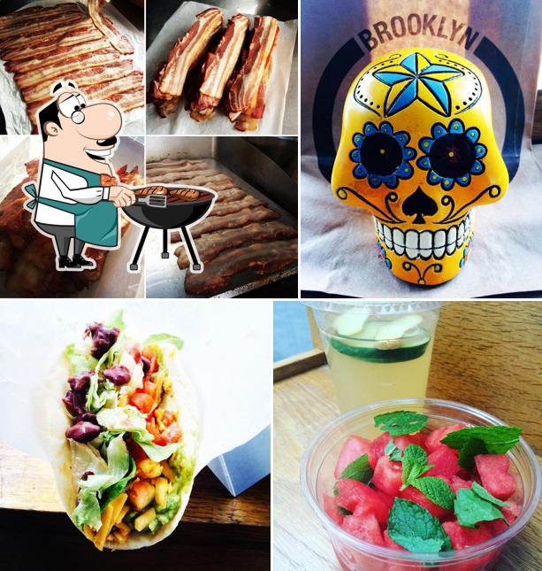 Ordina i piatti di carne a Brooklyn Kitchen