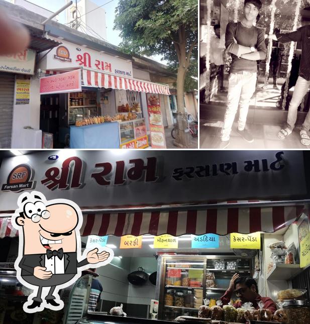 Here's a pic of New Shree Ram Farsan Mart