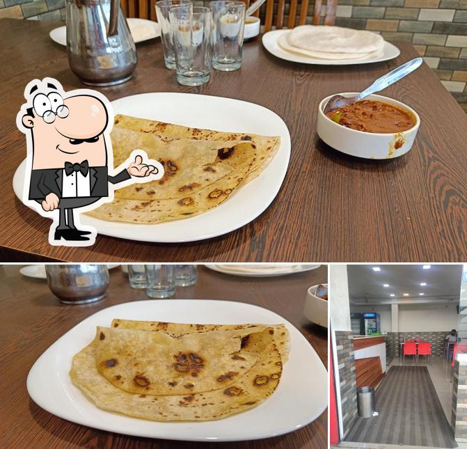 The image of Bismillah Food Court’s interior and food
