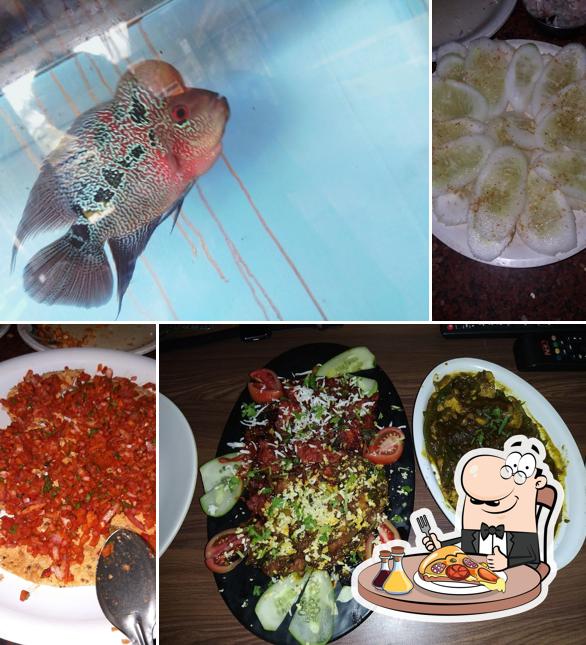 Pick pizza at Hotel Sanman Family Restaurant & Bar