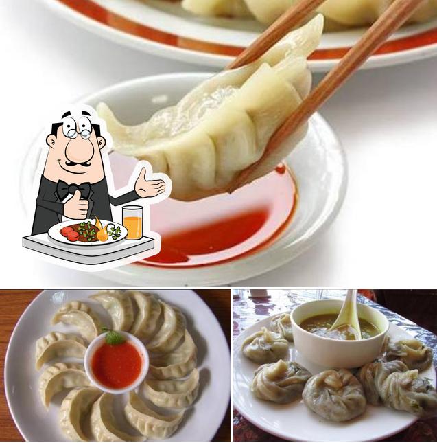 Food at David Momo Parlour