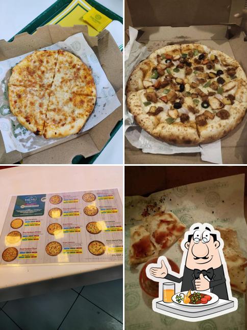 Food at Pizza ricotta