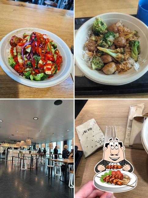 Tra le diverse cose da Rice Up! si possono trovare la cibo e interni