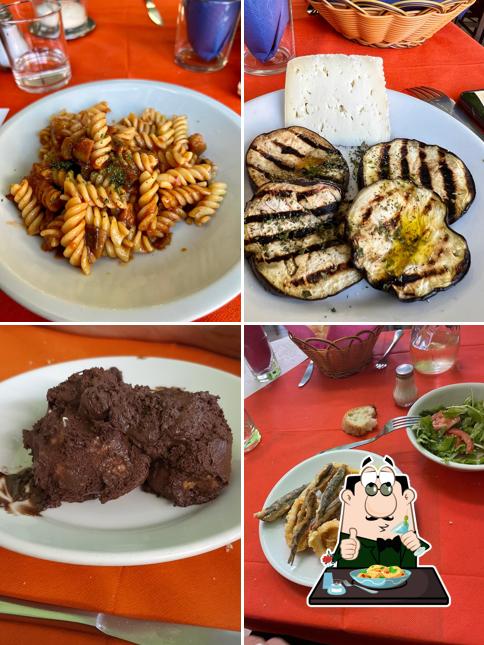 Cibo al Trattoria la Madonnina di Costantino Cuciniello (Precotto)