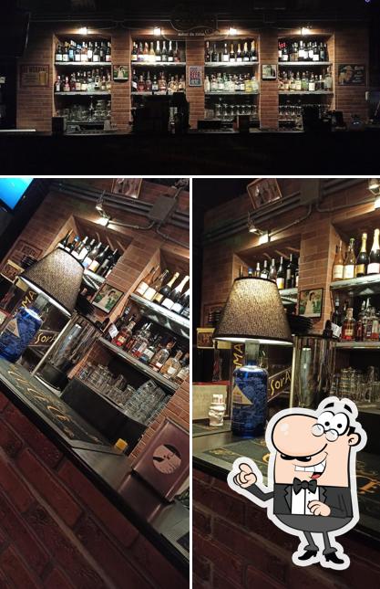 Dai un'occhiata agli interni di Cafe Cucécé