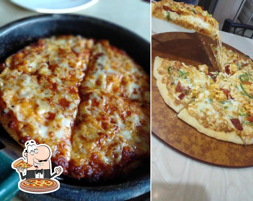 At Eagle Brothers Pizza Bavdhan, you can get pizza