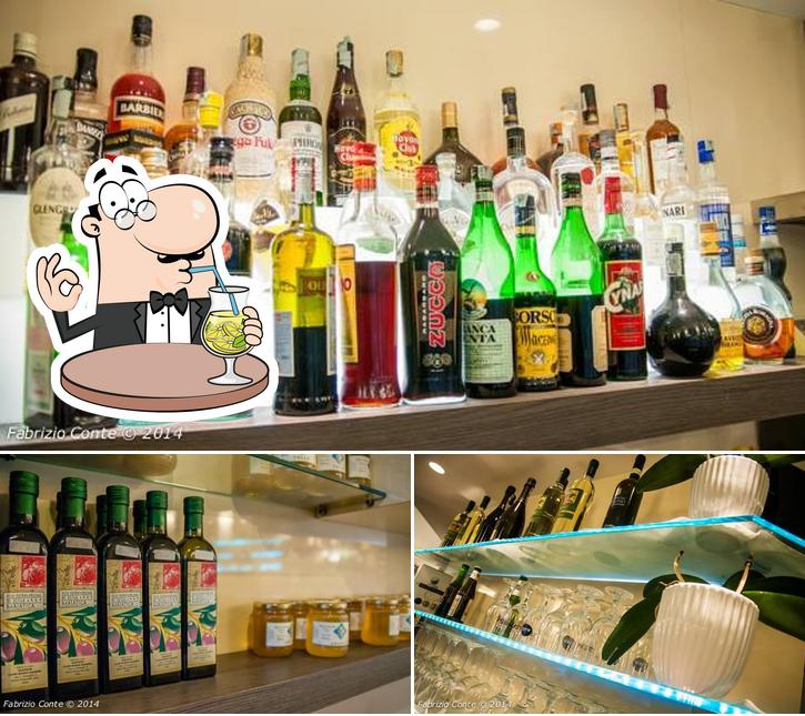 Goditi un drink dal menu