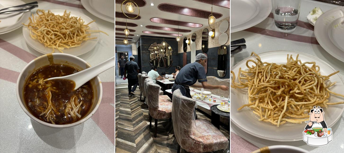 Hot and sour soup at Delhi Zaika