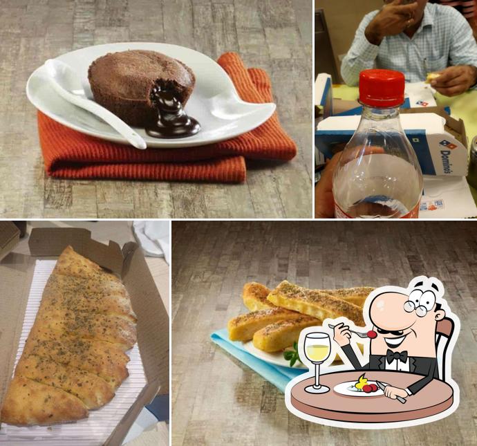 Food at Domino's Pizza Kaushambi Metro Station, Ghaziabad