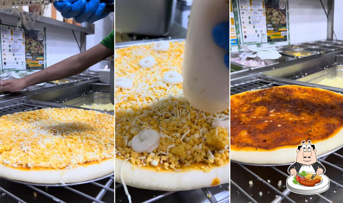 Meals at Martino'z Pizza Bhawarkuwa