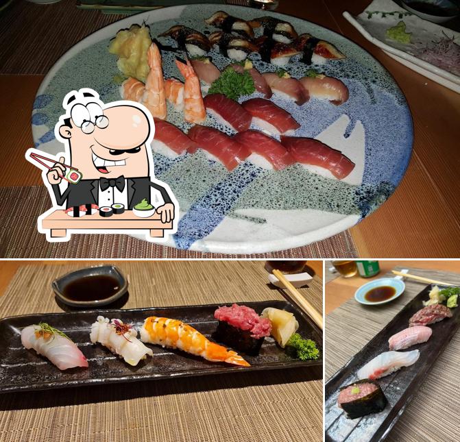 Sushi é um famoso refeição originário do Japão