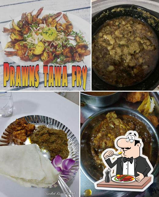 Meals at Agari Malhari Katta