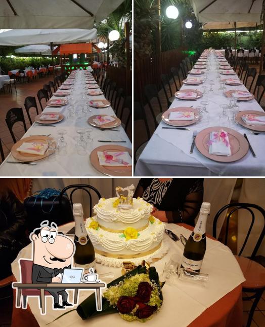 Dai un'occhiata agli interni di Avrora - Ristorante & Pizzeria (Ex. Franco)