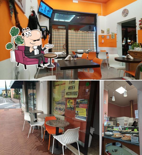 Siediti a un tavolo di Pizza Nova Da Willy Di Lopez Callejon Maila