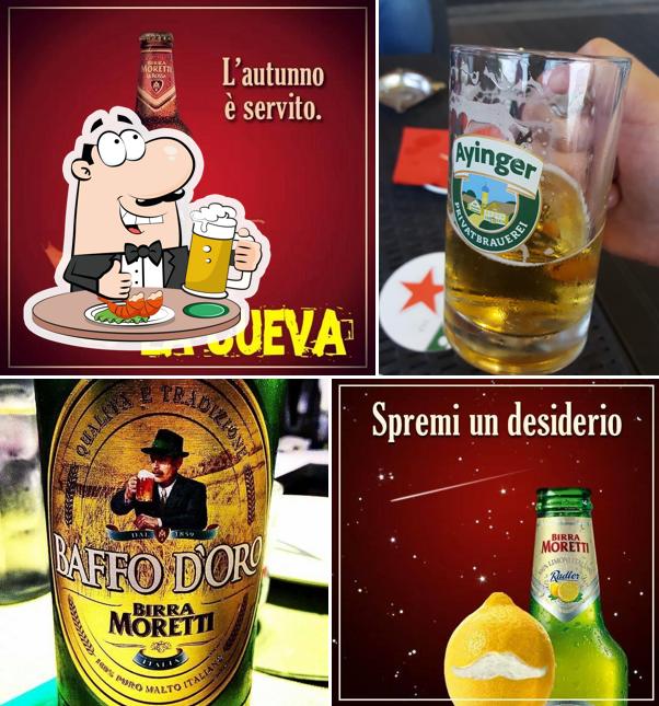Puoi prenderti un rinfrescante bicchiere di birra chiara o scura