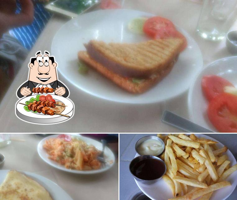 Food at Frites Corner