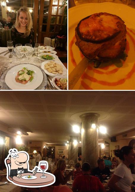 La foto di cibo e tavolo da pranzo da Le meraviglie Camaiore