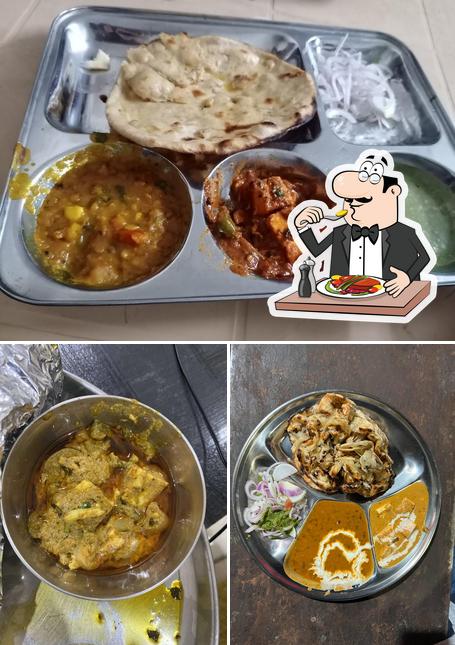 Food at Amritsari Naan