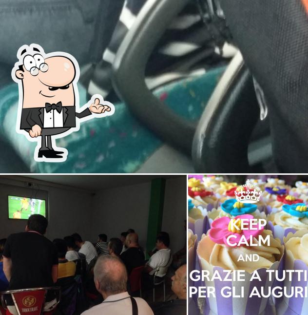Dai un’occhiata alla immagine che mostra la interni e dolce di Bar La scommessa/Moreno