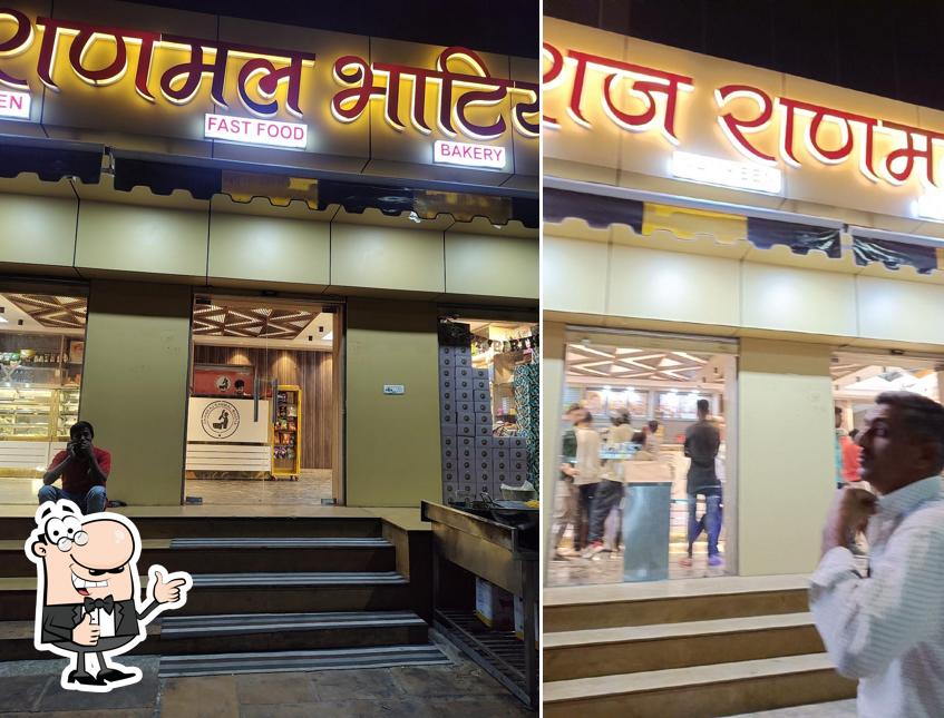 Here's a picture of Dhanraj Ranmal Bhatia Best Sweet Shop, Namkeen Shop, Famous Ghotua Laddo Shop, Famous Chaat Shop