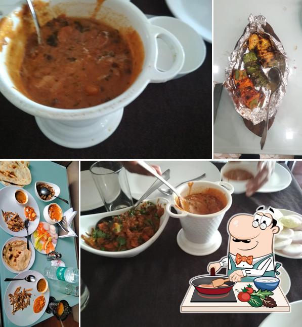 Chicken curry at Little Bite Restaurant