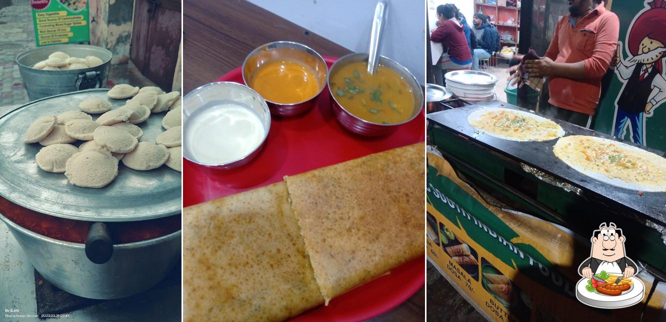 Food at Indori Panwari Poha