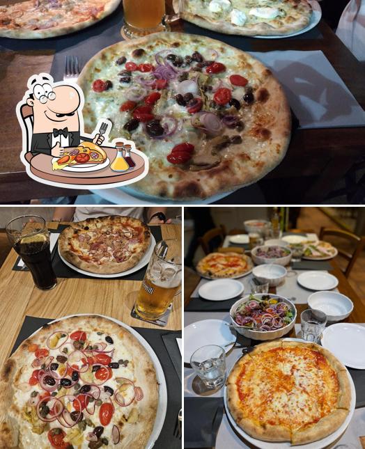 Scegli una pizza a Pizzeria La Chiave