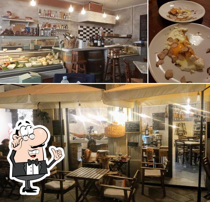 La interni e cibo del ristorante