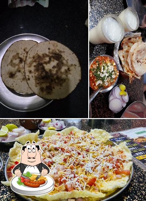 Food at Shandar Dhaba