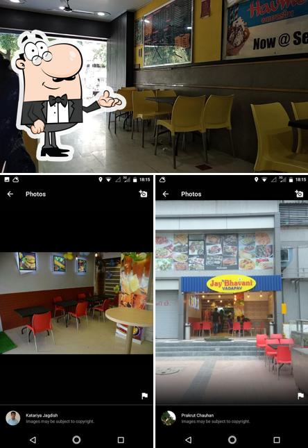 The interior of Jay Bhavani Vadapav