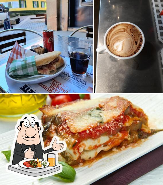 La foto di cibo e bevanda da Bar Cafe' & Shop Vulcano