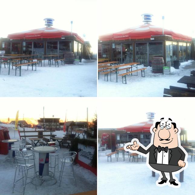 La foto della interni e cibo di Bondonero Ski Bar