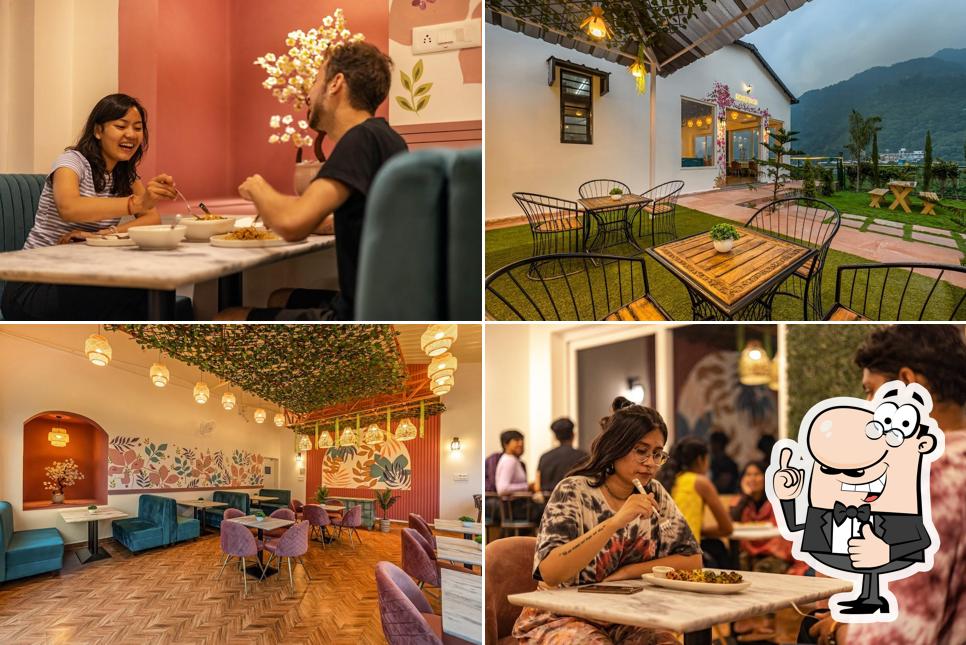 Here's a picture of Cafe Rosefinch