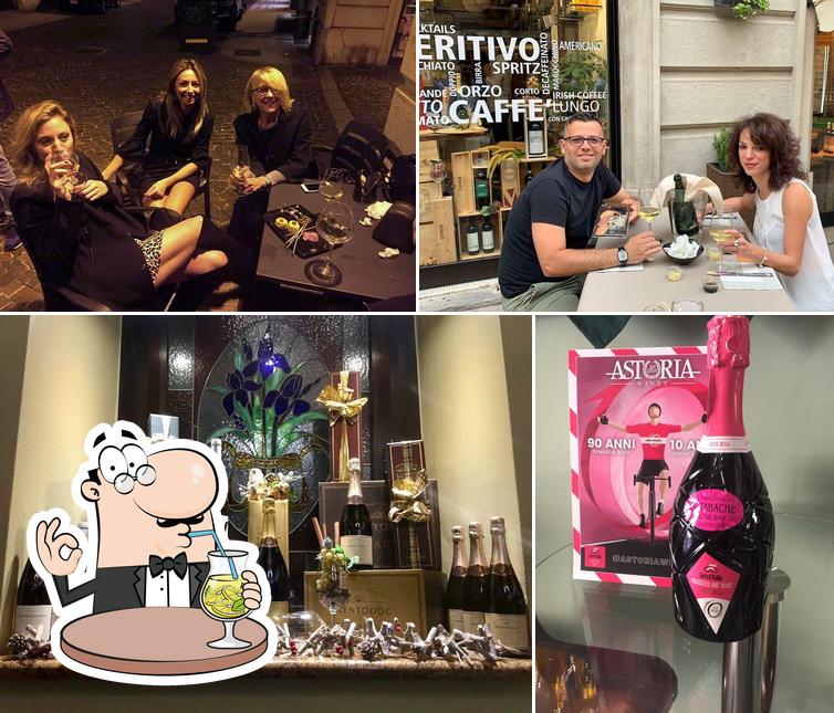 La foto della bevanda e interni di El Tabachè