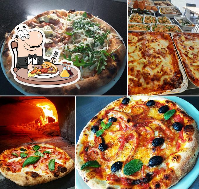 Scegli una pizza a Pizzeria Gourmet Vittoria