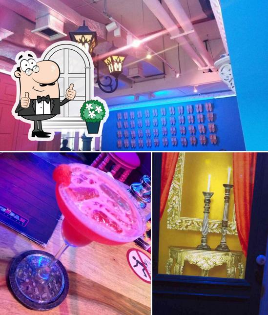 Among different things one can find exterior and beverage at Amsterdam Kitchen & Bar