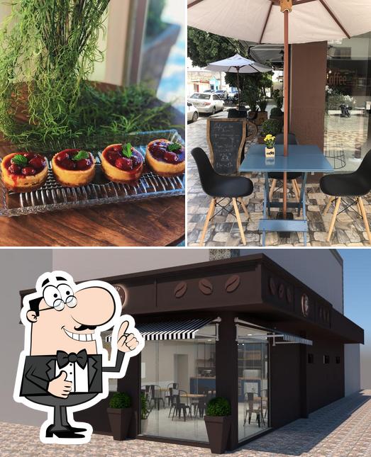 Here's a picture of É Café Cafeteria