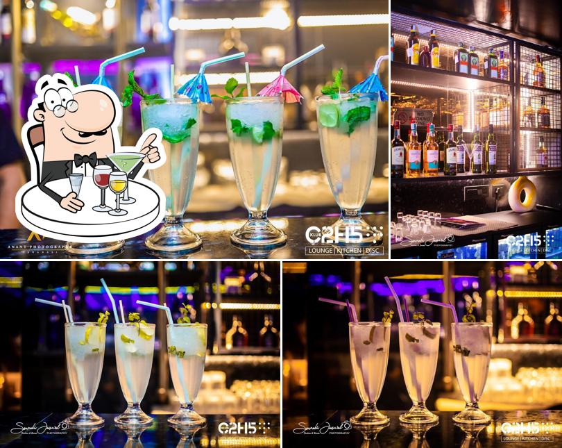 C2H5 Klub serves alcohol