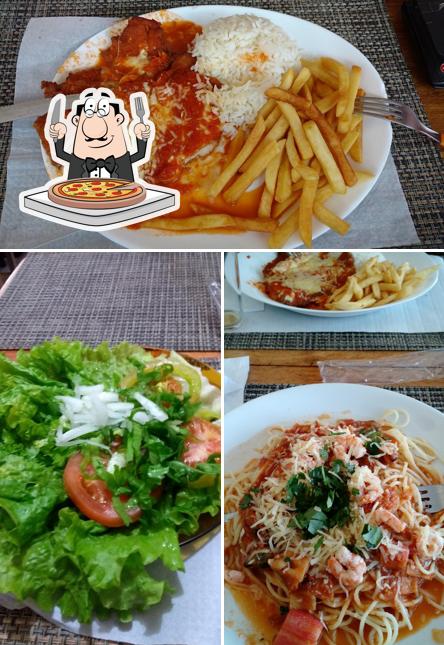 Escolha pizza no Restaurante Rota do Sol
