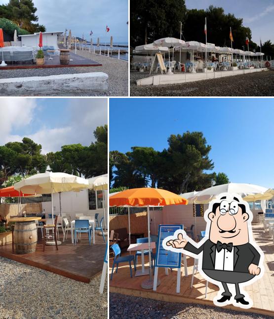 Dai un'occhiata agli interni di L’Oasi beach bar