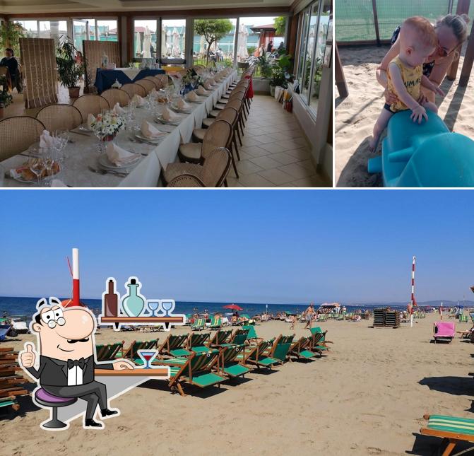 La interni e area giochi del ristorante