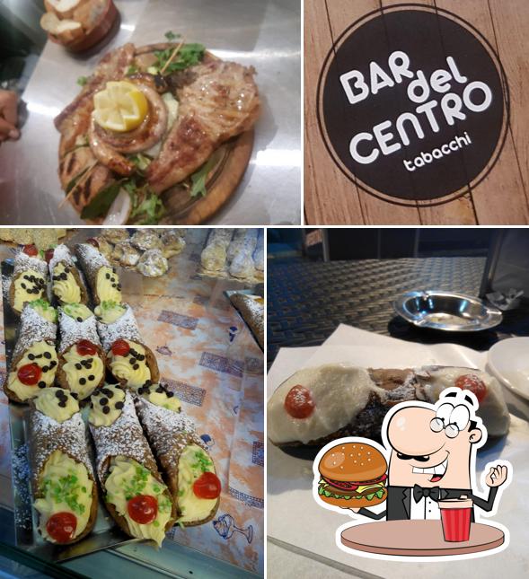 Ordina un hamburger a Bar del Centro