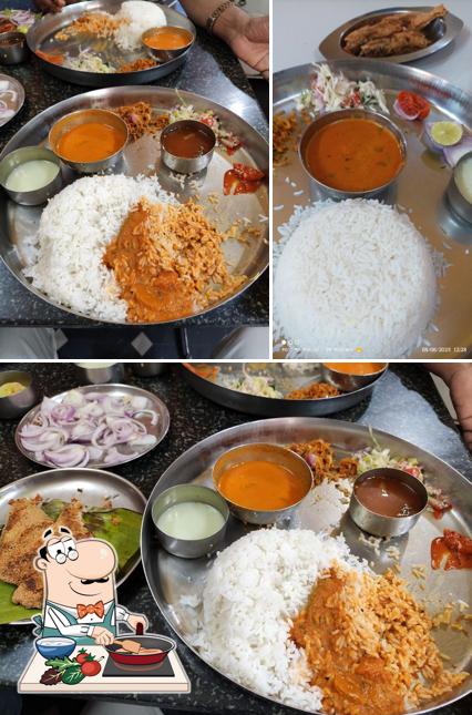 Chicken curry at Raju Hotel