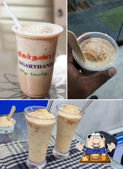 Clam chowder at Jigar shop
