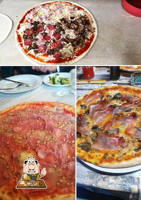 Prenditi una pizza a La Vecia Osteria - Pizzeria Trattoria Bruschetteria
